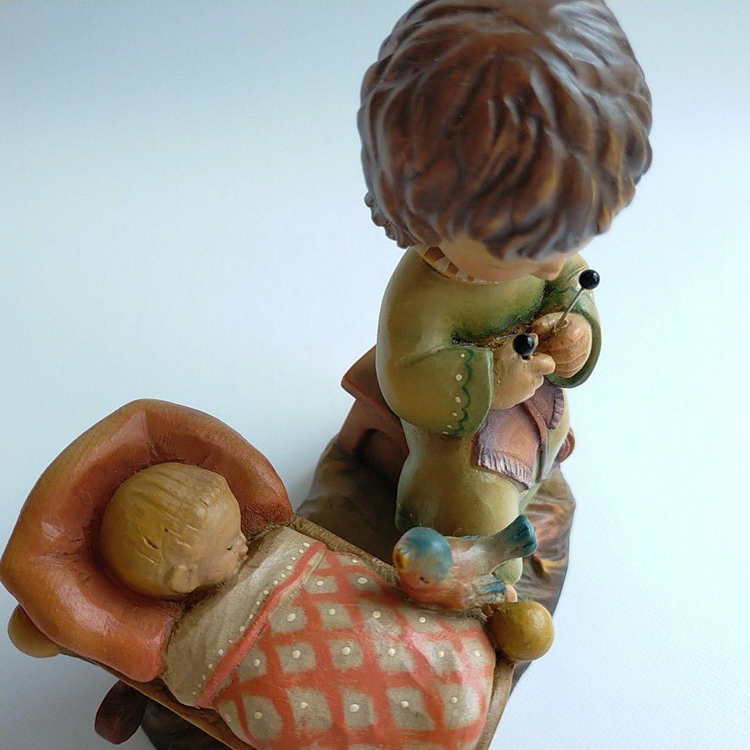 西洋彫刻 アンリ人形 ANRI サラケイ SARAH KAY 「Rock a bye」 アンティーク ヴィンテージ 木彫り人形 女の子 14cm