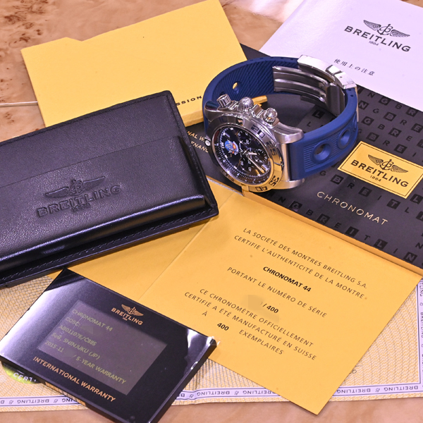本物 美品 ブライトリング 極希少 日本400本限定 クロノマット44 ブルーインパルス メンズウォッチ 男性用自動巻腕時計 保存箱 保証書付 