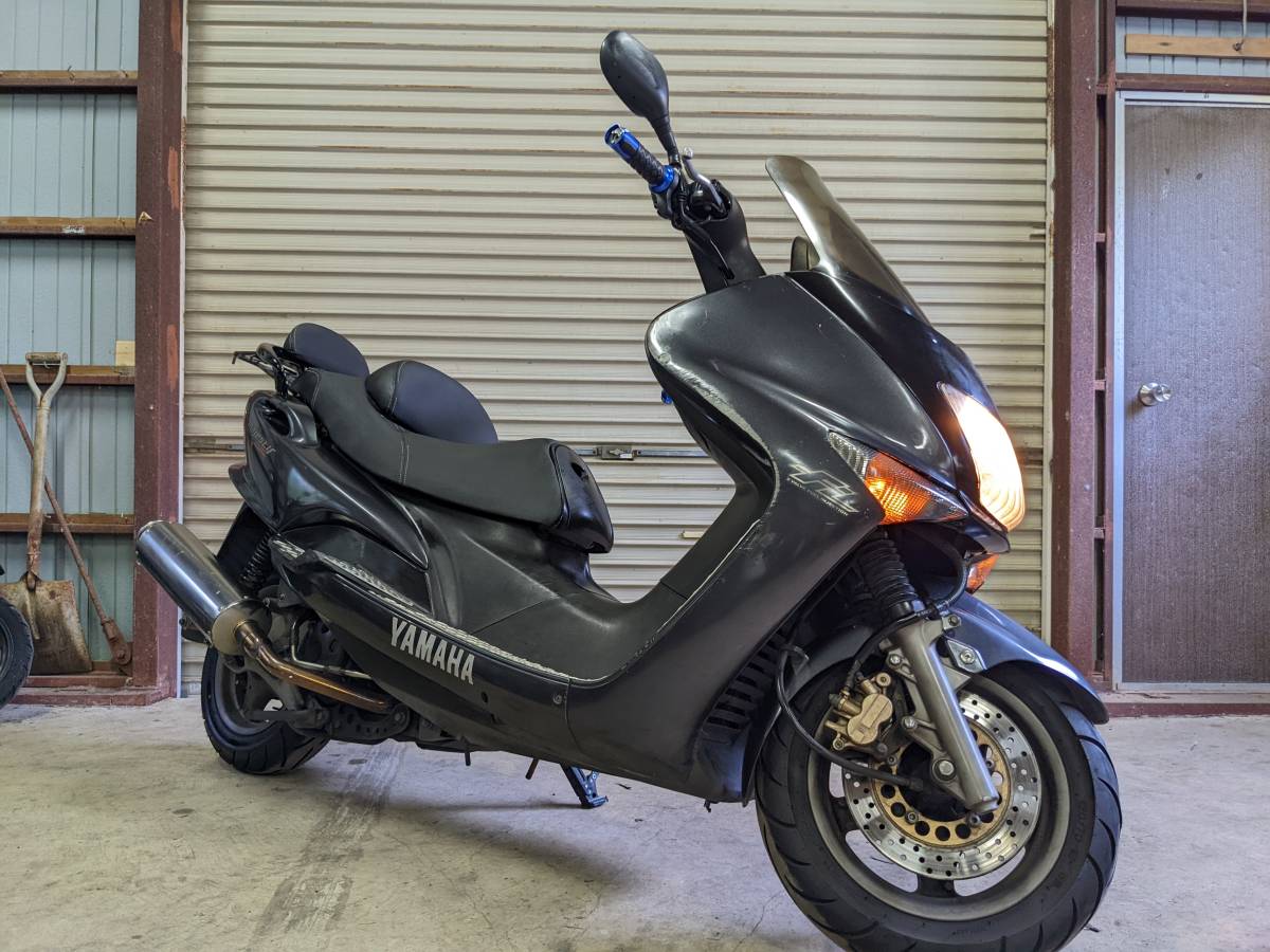 芸能人愛用 YAMAHA マジェスティ125fi コマジェfi 外品マフラー、リア