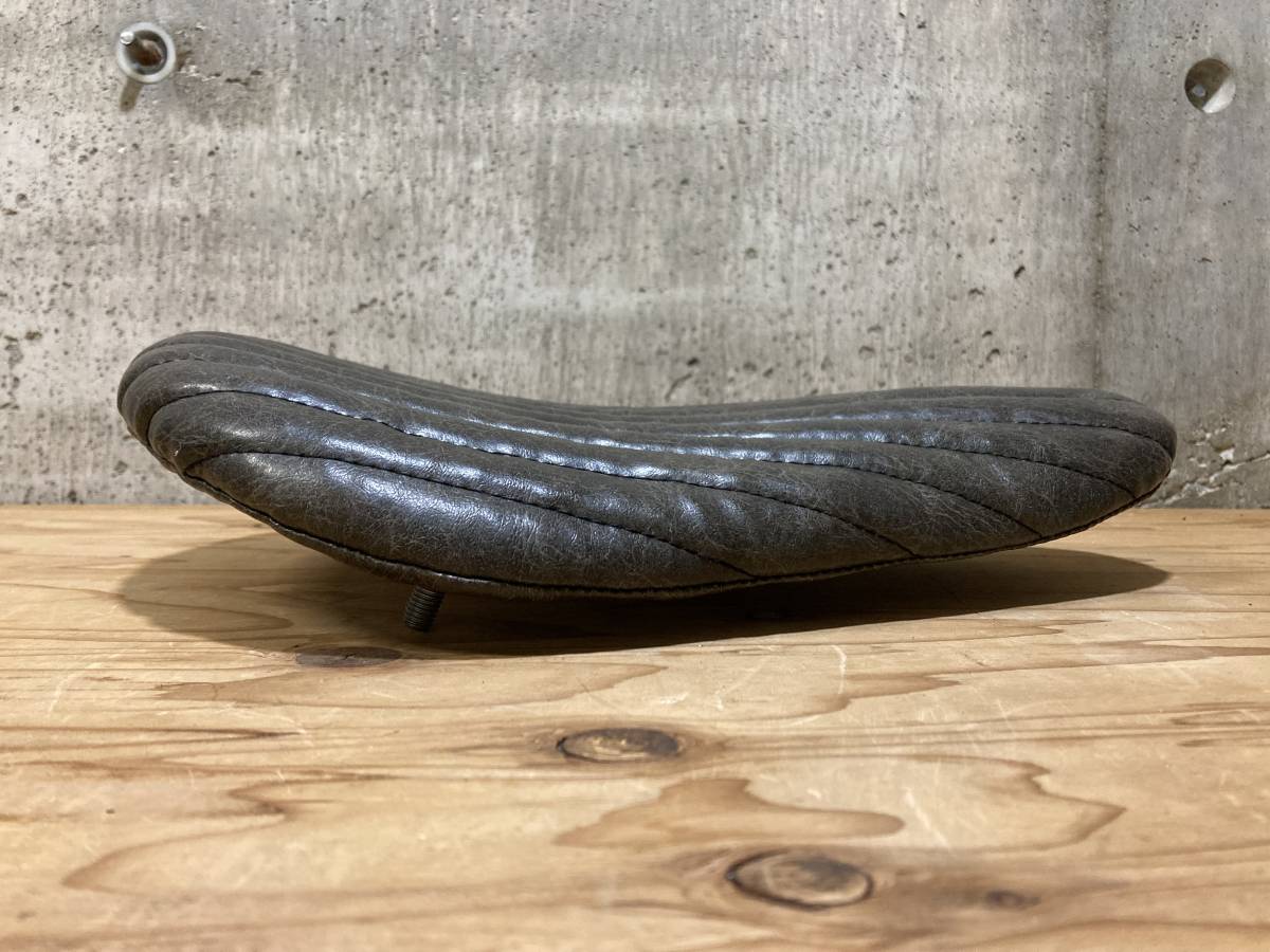 ソロシート ピリオンパッド VTG BK 新品 トライアンフ 883 タック