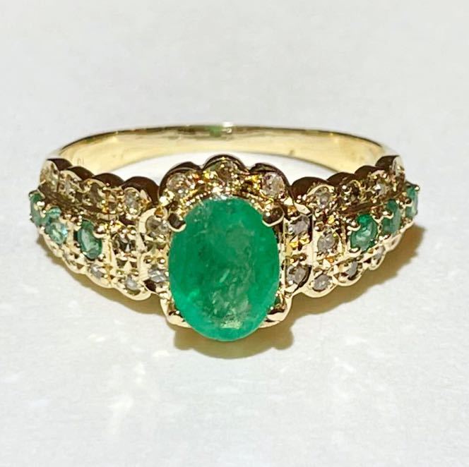 *K18 emerald & diamond ring *