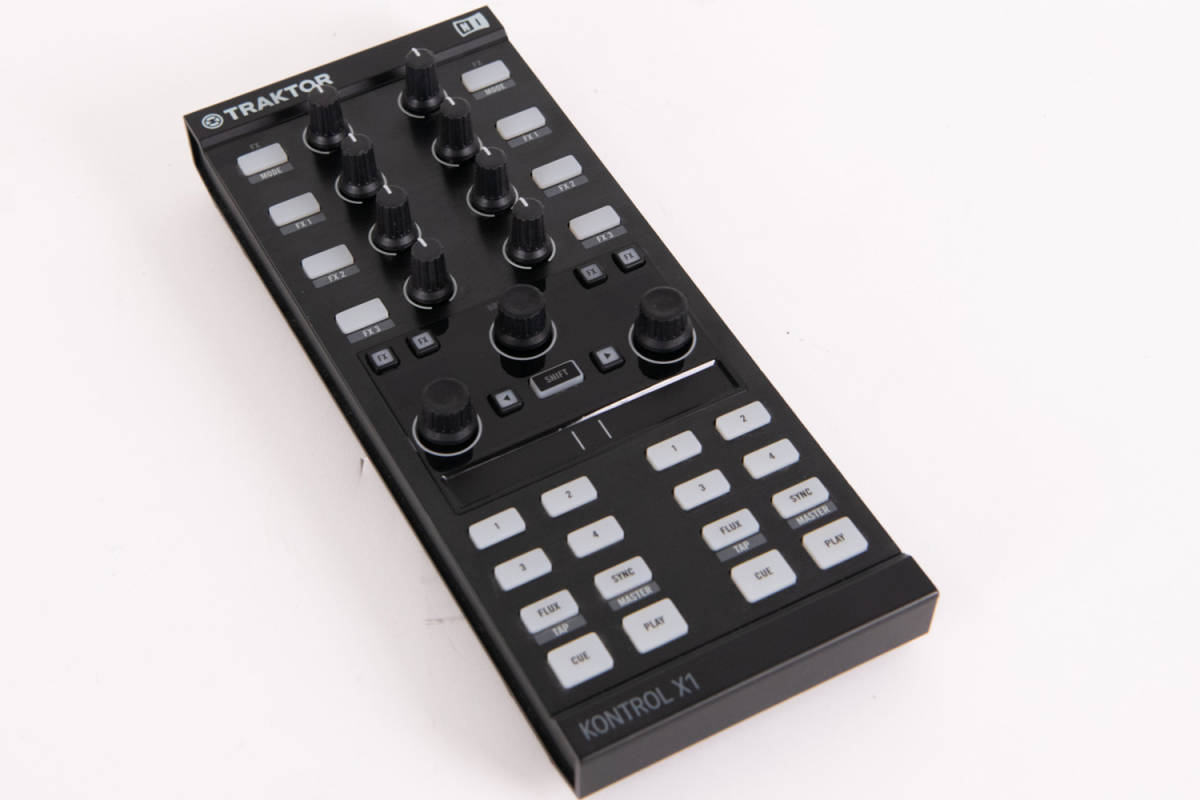 【1円スタート】Native Instruments MIDIコントローラー TRAKTOR KONTROL X1 MK2_画像1