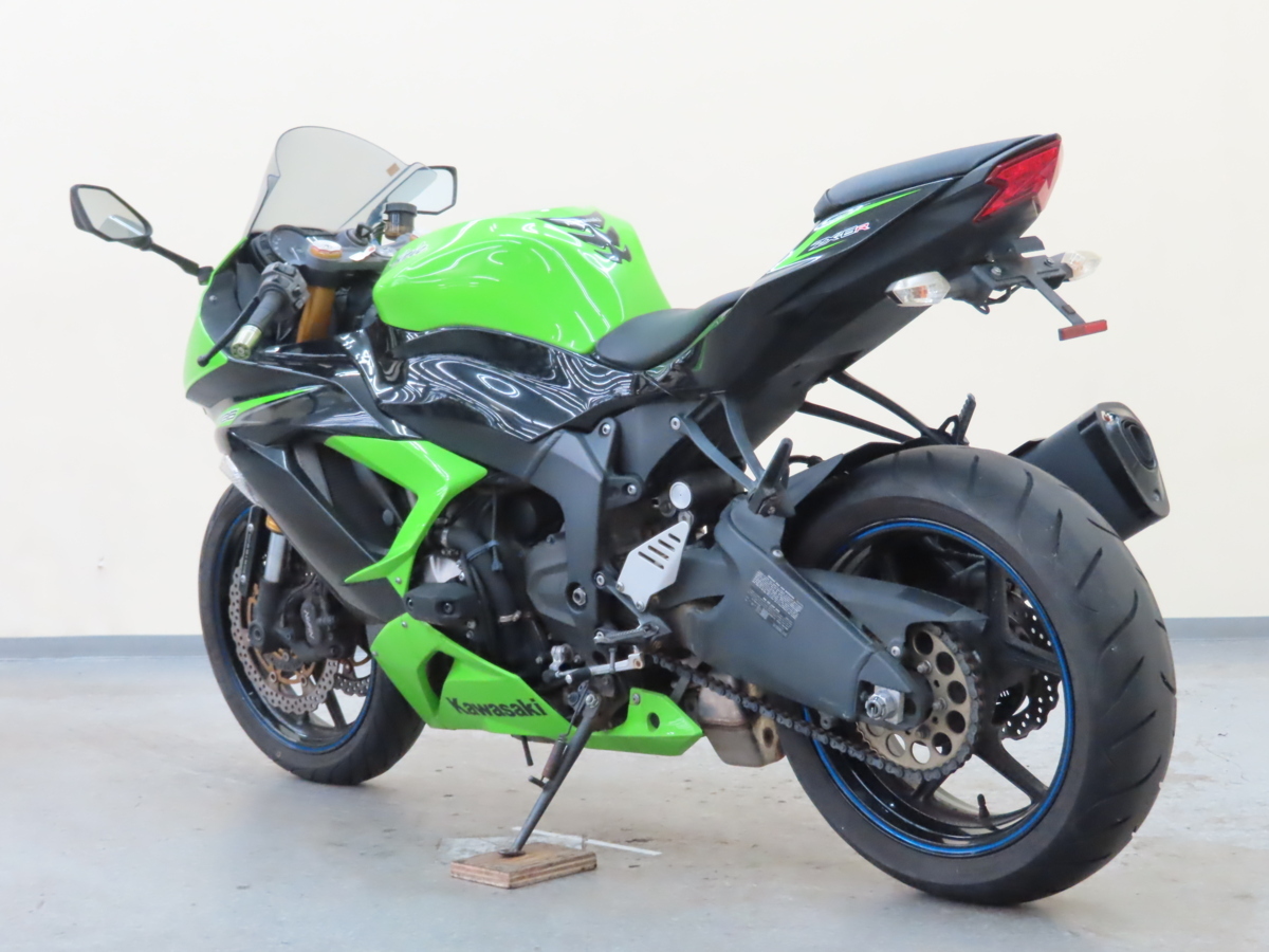 最終出品!! カワサキ NINJA ZX-6R 【動画有】 ローン可 車検残有 美車 2013年 636cc ETC ライムグリーン 外装良好 KAWASAKI 売り切り_画像6