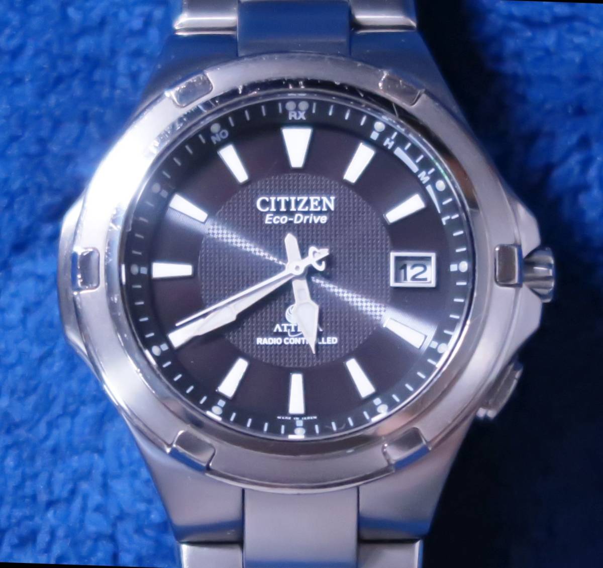 シチズン アテッサ 電波ソーラー チタン 20気圧防水 メンズ腕時計