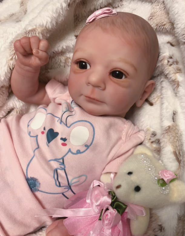 可愛いお顔の赤ちゃん リボーンドール 抱き人形 ベビー人形 売買されたオークション情報 Yahooの商品情報をアーカイブ公開 オークファン Aucfan Com