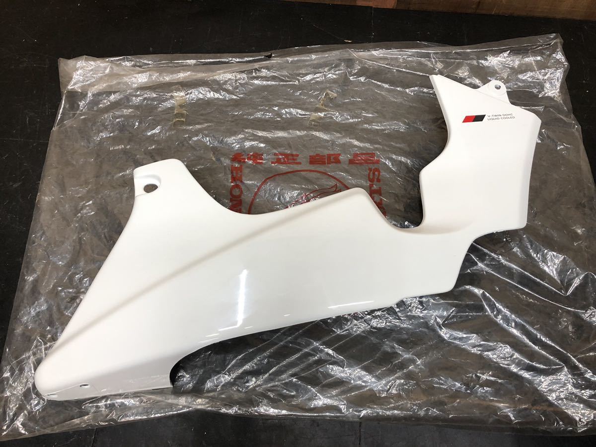 素晴らしい外見 新品 ホンダ VT250F MC15 純正 アンダーカウル 左側 白