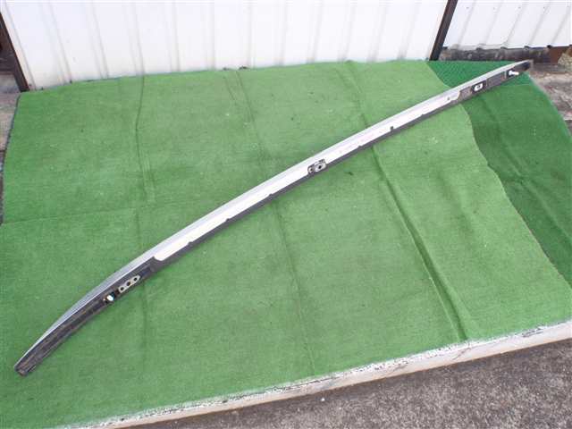 * W2W5F02 Peugeot 508 roof rails right 331041JJ