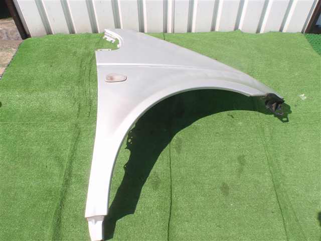 * W414 414700 Mercedes Benz Vaneo front fender panel right 330946JJ