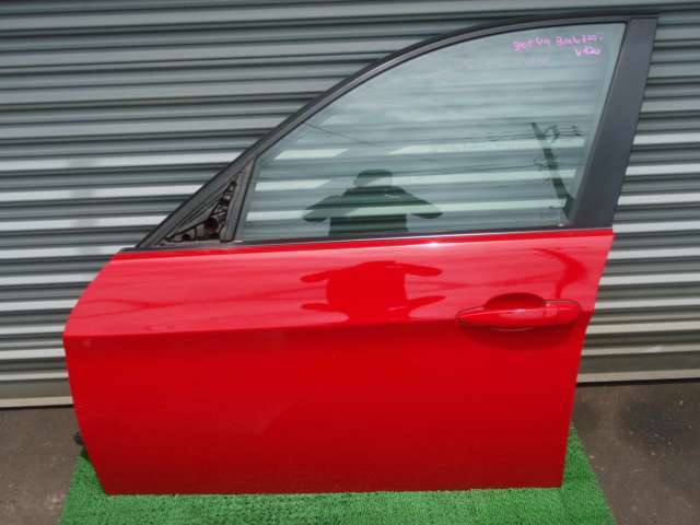 * VA20 BMW 320i E90 3 series front door left passenger's seat door 438 red 310549JJ