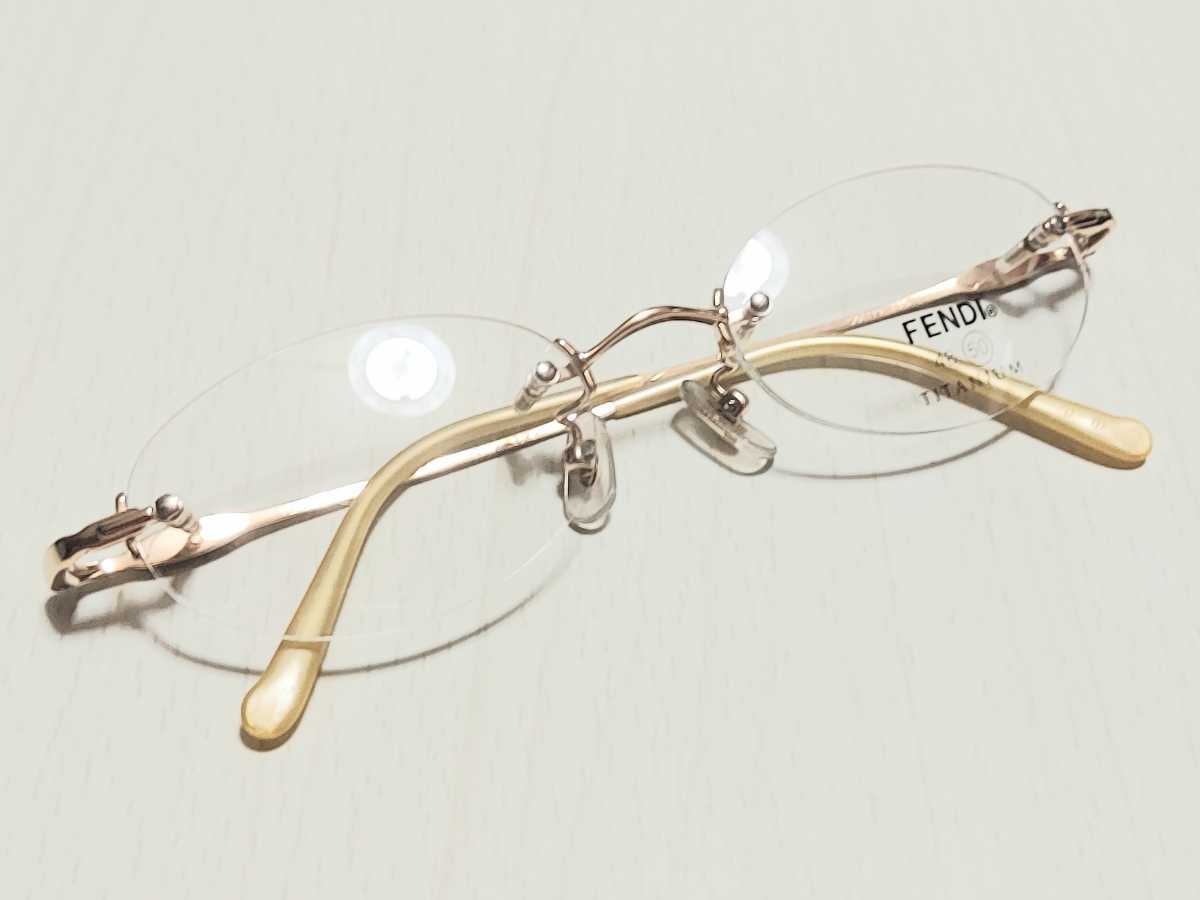 新品　FENDI　フェンディ　ブランド　メガネ　眼鏡　高級感　上品　ツーポイント　ゴールド　綺麗 チタン　軽い_画像6