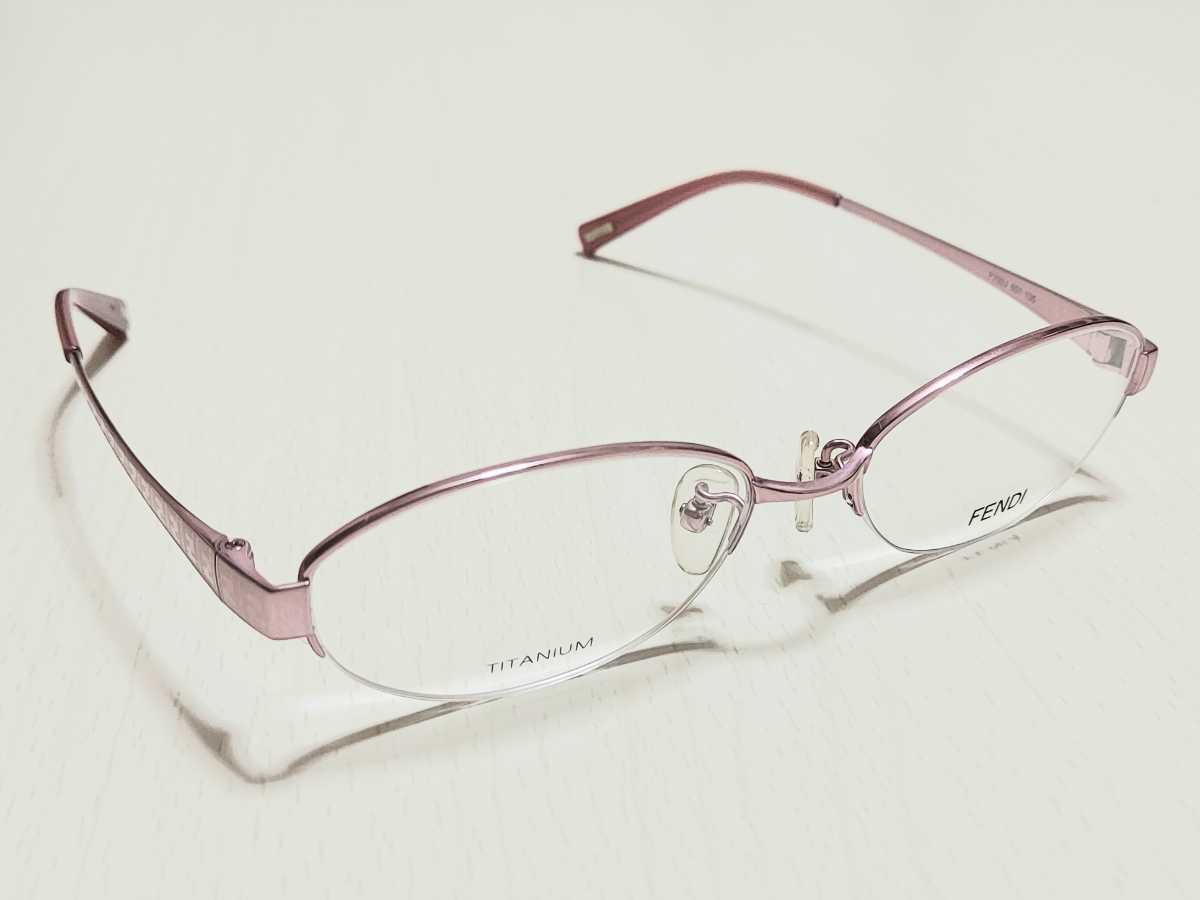 新品　FENDI　フェンディ　日本製　ブランド　メガネ　眼鏡　高級感　上品　ハーフリム　ピンク　チタン　軽い_画像2