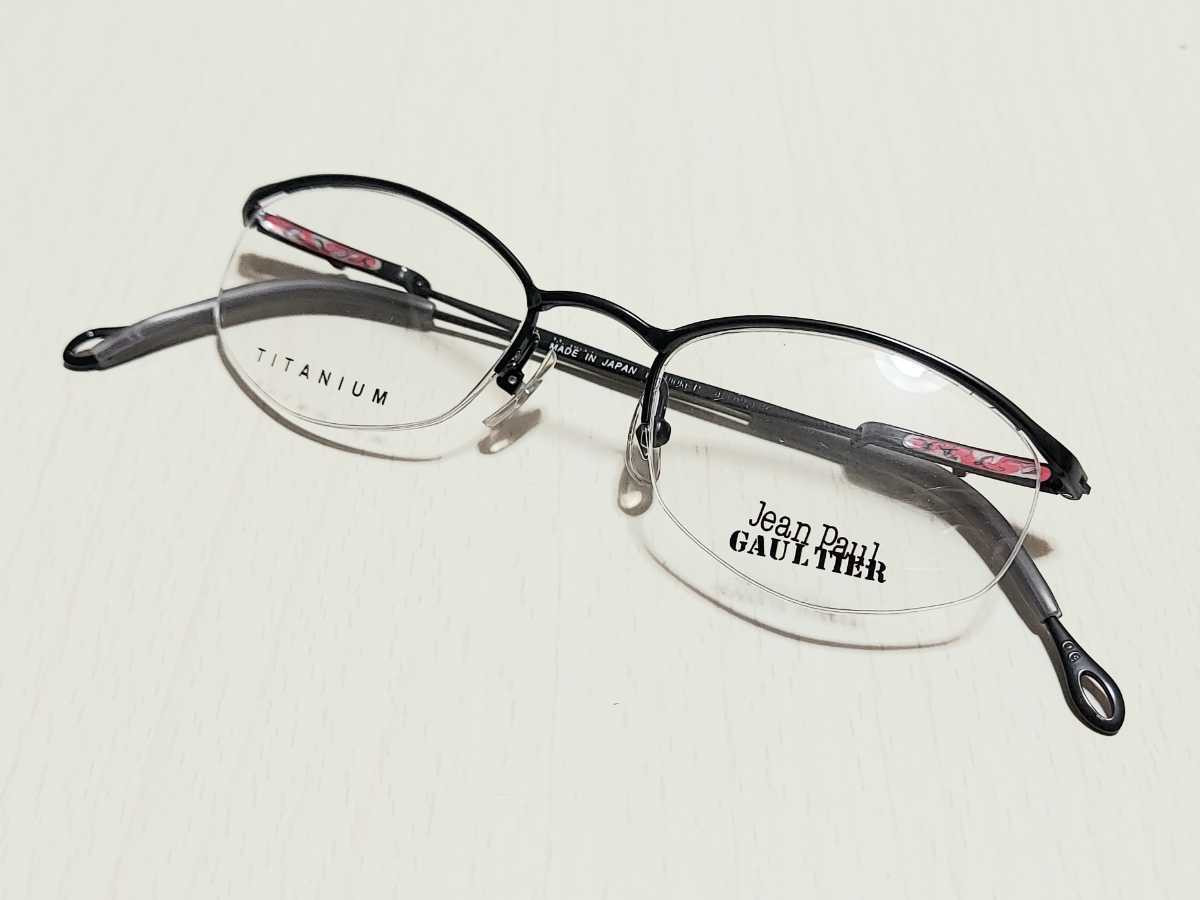 新品　Jean Paul GAULTIER　ジャンポール・ゴルチエ　日本製　メガネ　眼鏡　高級感　オシャレ　上品　ハーフリム　黒ぶち　チタン　軽い_画像5