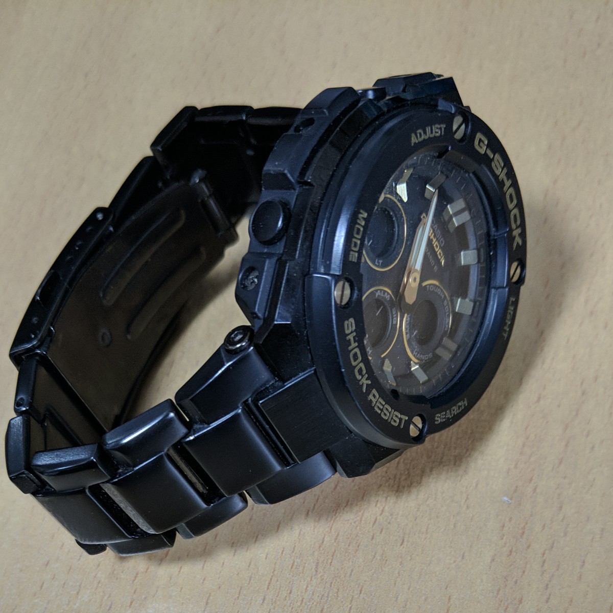 gst-w300bd 男のG-SHOCK CASIO カシオ　メタルバンド　電波ソーラー　防水　カーボンコアガード　耐衝撃