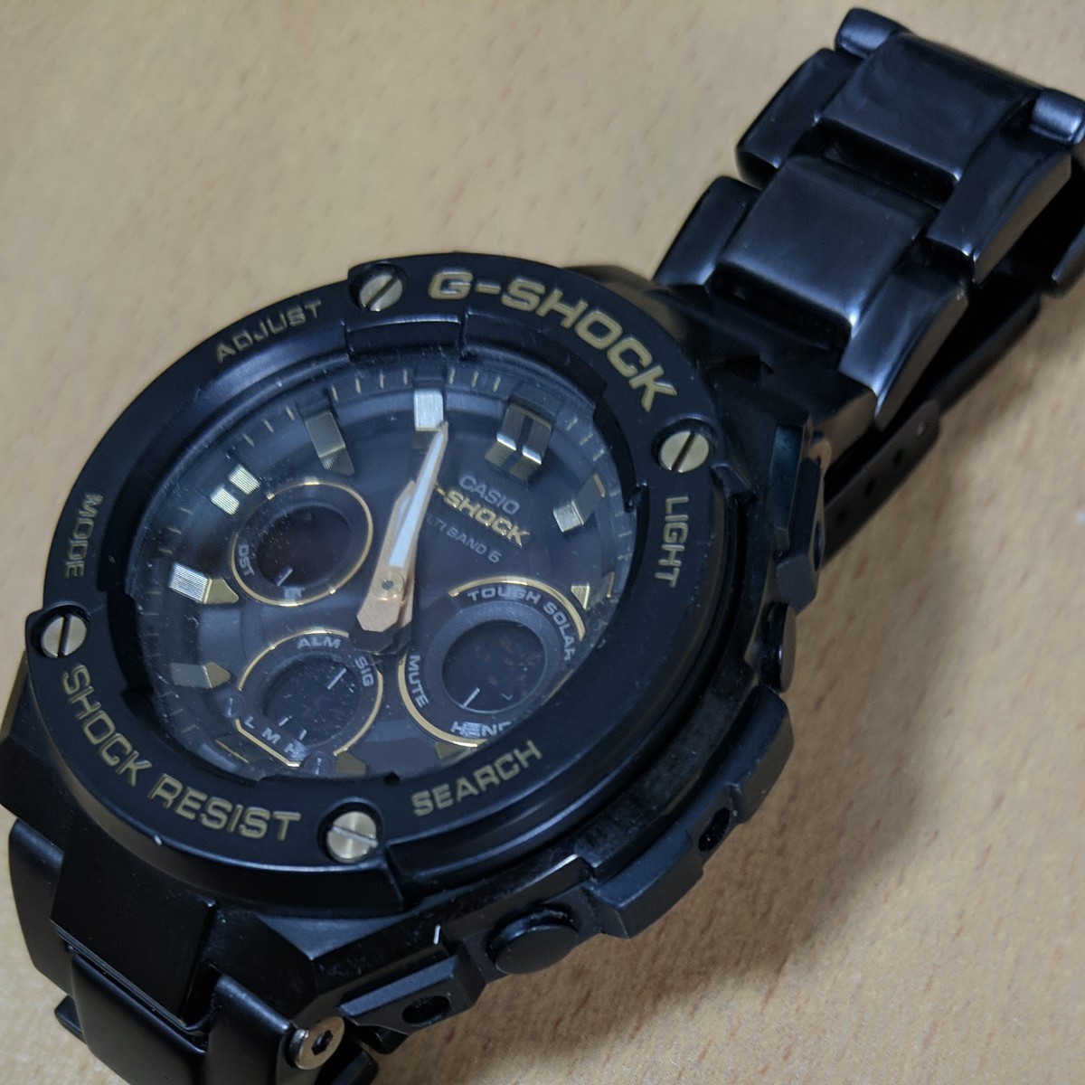 gst-w300bd 男のG-SHOCK CASIO カシオ　メタルバンド　電波ソーラー　防水　カーボンコアガード　耐衝撃