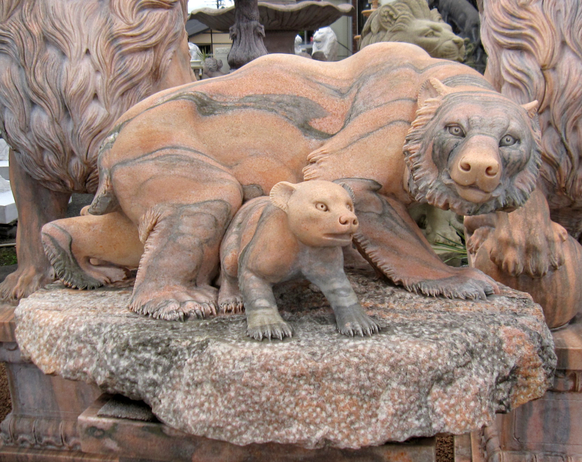 天然大理石彫刻 熊（クマ）の親子 石像 動物像 店舗展示品 置物 オブジェ 高さ約60cm×幅約100cm×奥行約60cm