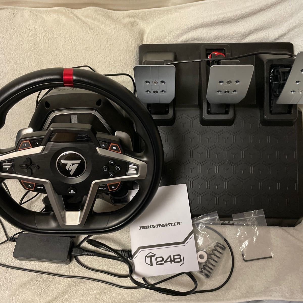 ＊商品詳細必ずお読みください＊　Thrustmaster T248 PS4/PS5/PC対応　トラストマスター　T248