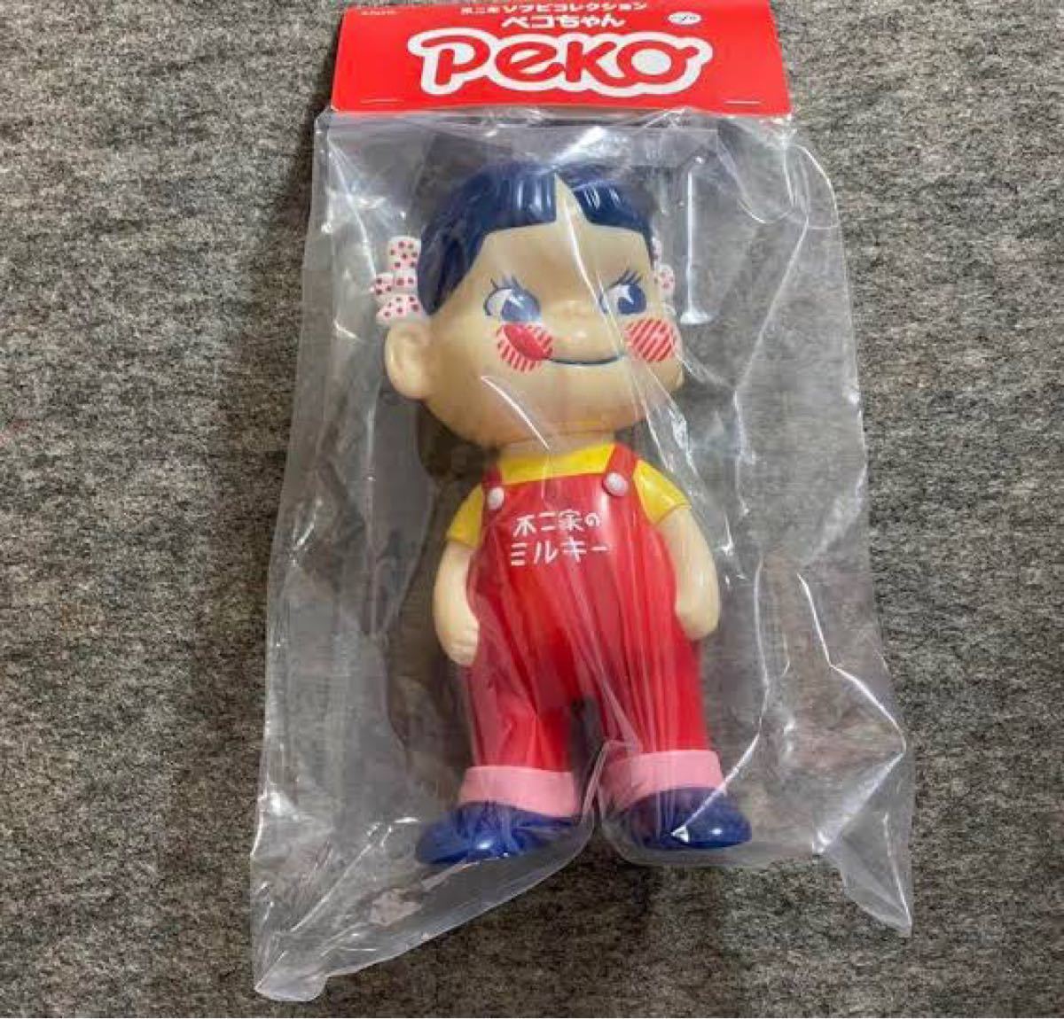 メディコム トイ ペコちゃん 赤 1951年代 不二家 ソフビ メディコム トイ ペコちゃん 赤 1951年代 不二家 ソフビ