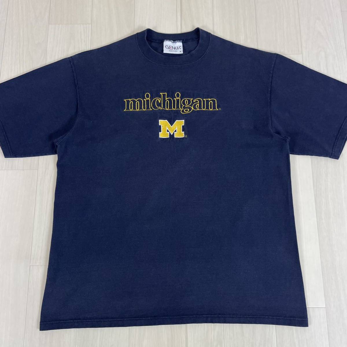 【90s】GENUS ミシガン大学 カレッジロゴ 刺繍 ビッグロゴ ビッグシルエット 半袖 Tシャツ ネイビー 紺 USA製 アメリカ製 L相当 古着