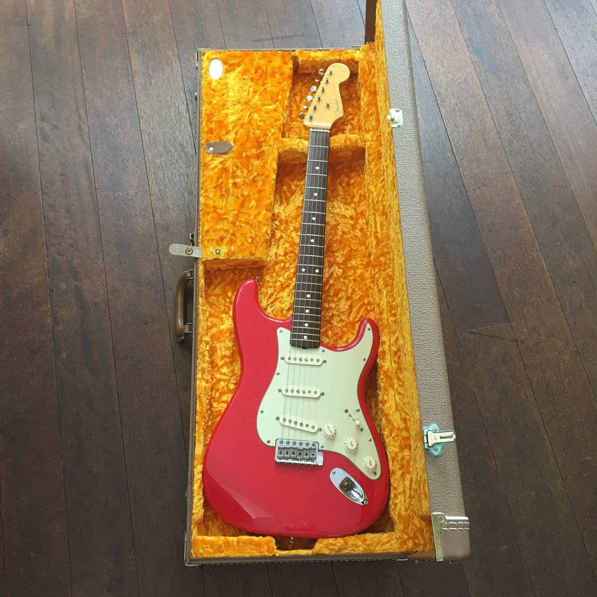 レア Fender USA フェンダー Stratocaster マークノップラー Mark Knopfler ストラトキャスター Hot Rod Red_画像1