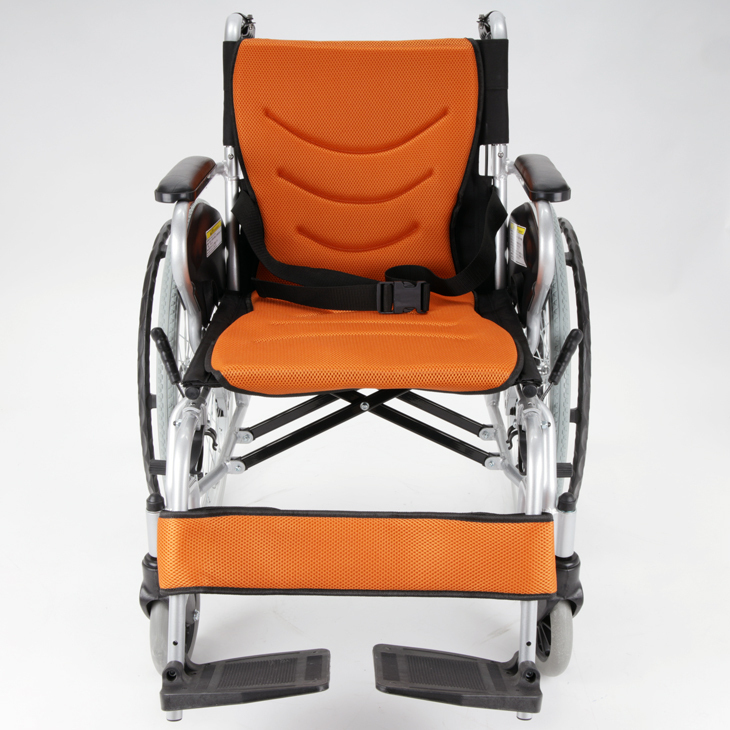 アウトレット 車椅子 自走用 軽量 折りたたみ 送料無料 ペガサス オレンジ F401-O カドクラ 自走介助兼用 バンドブレーキ 高級_画像7