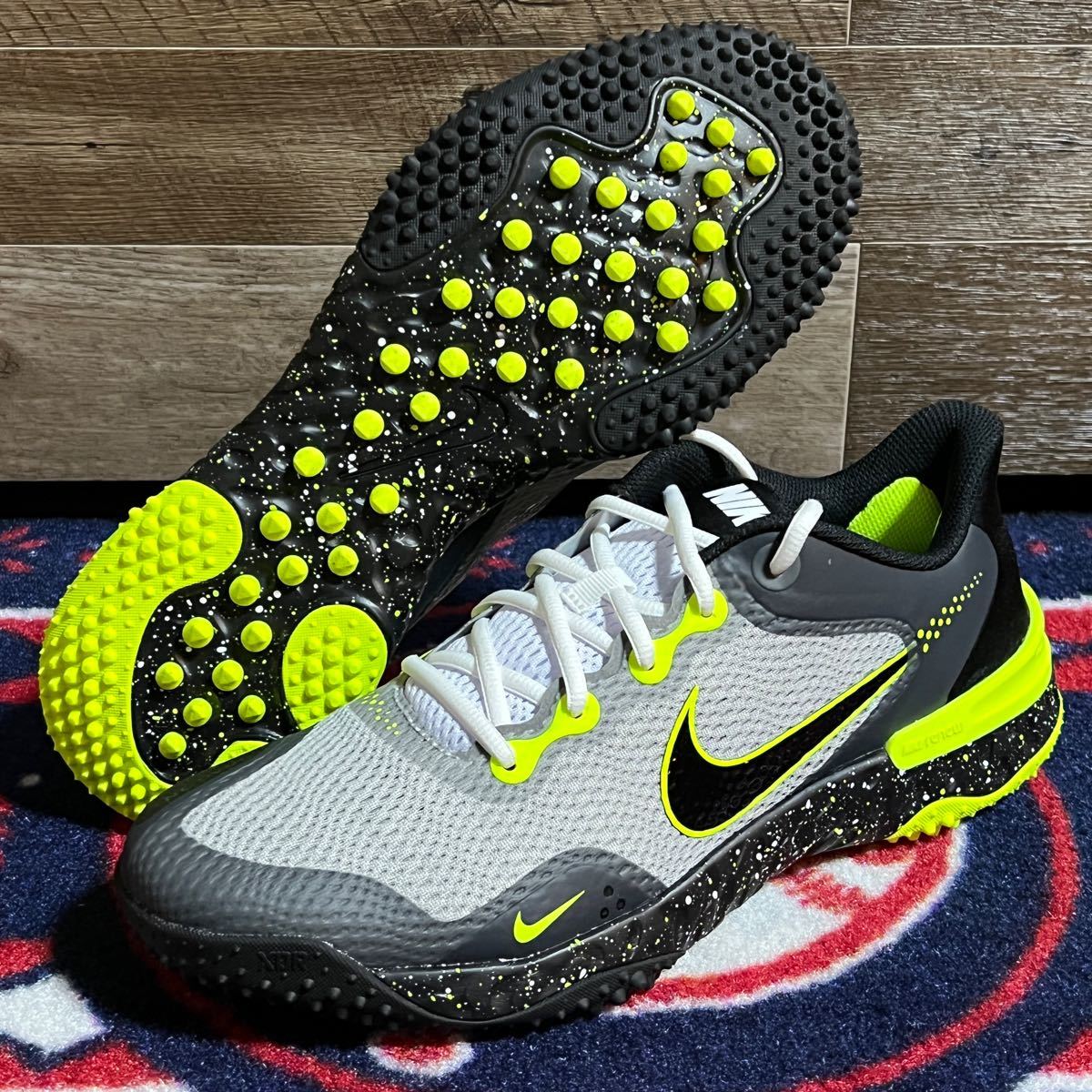 新品未使用 ナイキ 野球 トレーニングシューズ 28cm イエローグラデ 95
