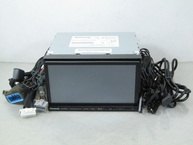 [99U_A8]スズキ純正 パナソニック メモリーナビ ストラーダ CN-R302ZA/99000-79AP0 ※地図データ2018年