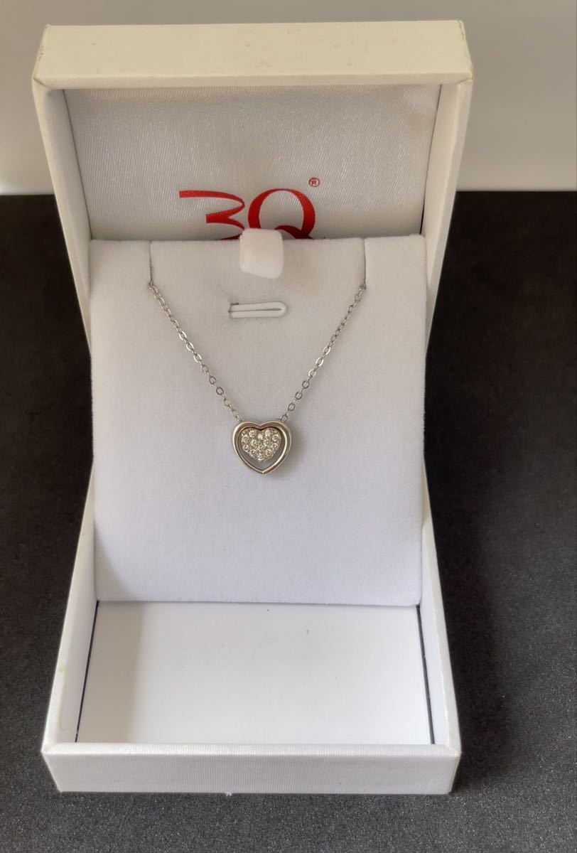 可愛い♪ キラキラ ハート純銀ネックレス“S925&ITALY”刻印有 CZダイヤモンド使用 上品な印象を与え♪専用ケース付プレゼント最適43cm_画像2