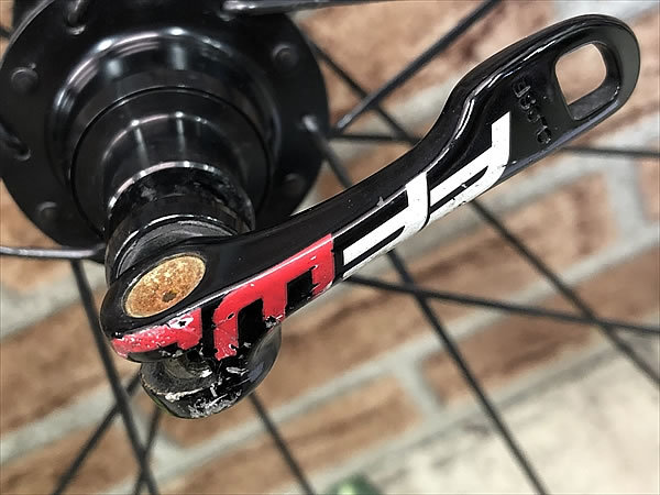 FFWD F6R 60mmハイト カーボンリアホイール-
