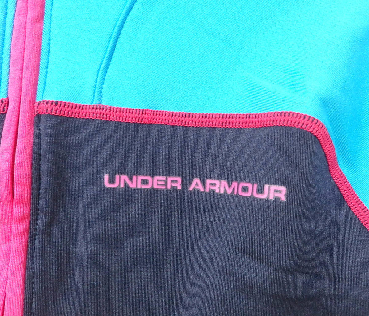 【送料無料】アンダーアーマーシャツ２枚セット/WOMAN’S　長袖　コールドギア　コンプレッションウェア　LGサイズ　レディース
