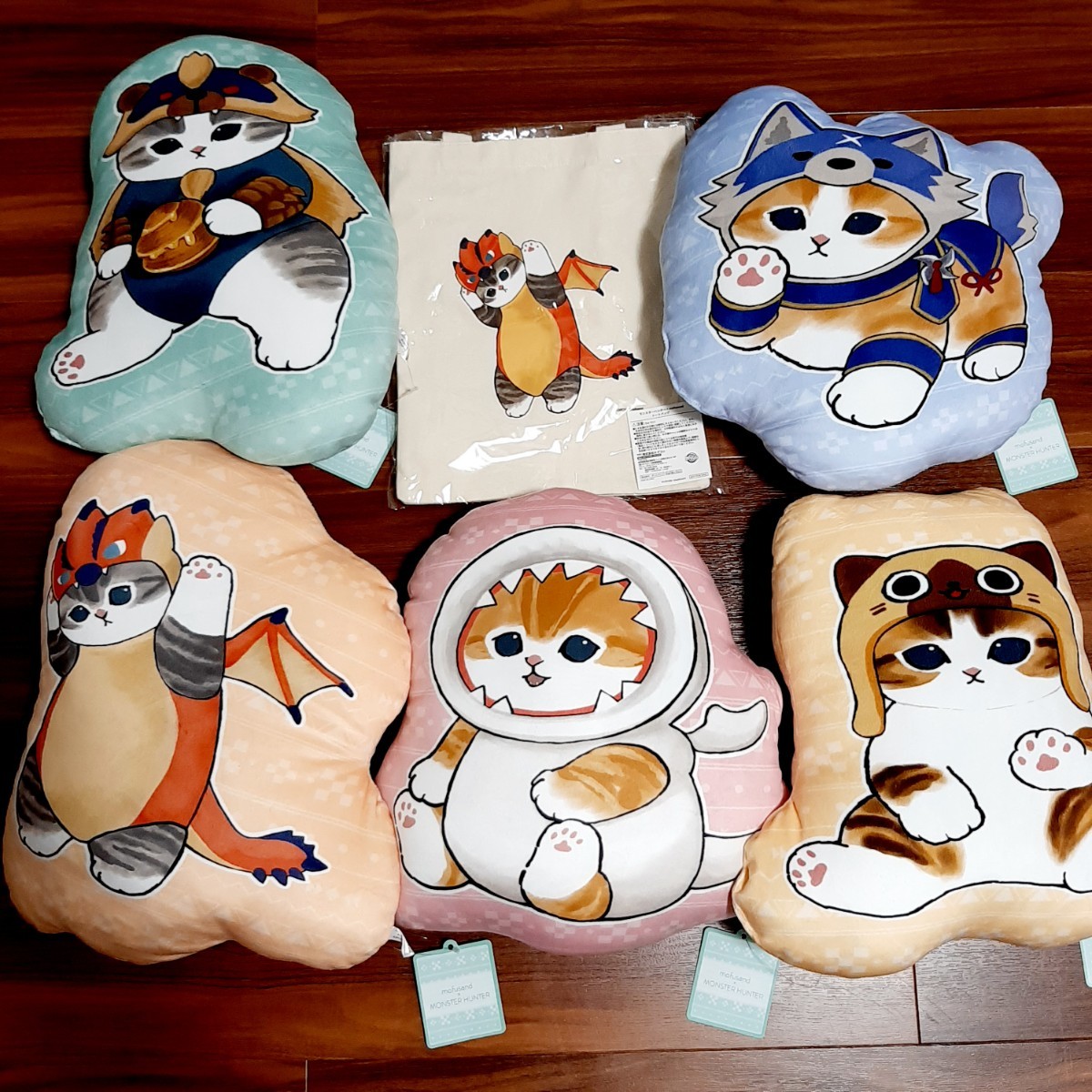 モンスターハンター mofusand ダイカットクッション 全種セット モンスターハンター mofusand ダイカットクッション 全種セット