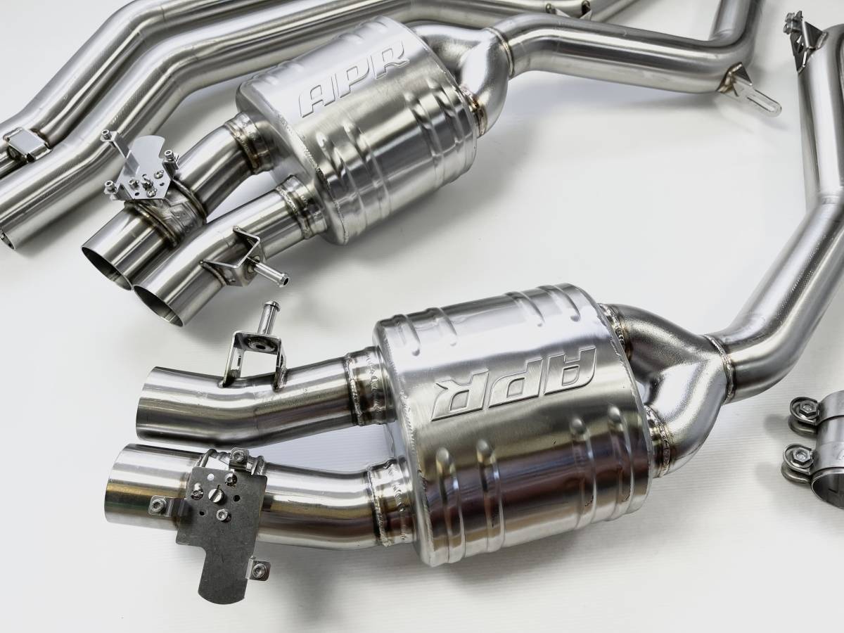 ☆稀少品☆美品☆APR CATBACK EXHAUST SYSTEM AUDI RS6/RS7 4.0 TFSI C7 アウディ キャタバック マフラー _画像2