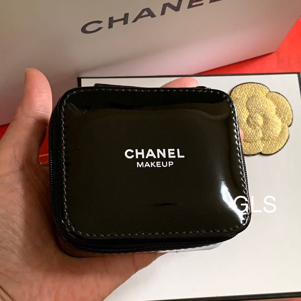 レア シャネル ポーチ ケース ミラー付き ノベルティ エナメル レア シャネル ポーチ ケース ミラー付き ノベルティ エナメル