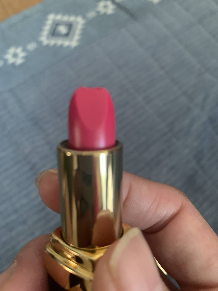  помада 3шт.@CHANEL Revlon Nina Ricci 