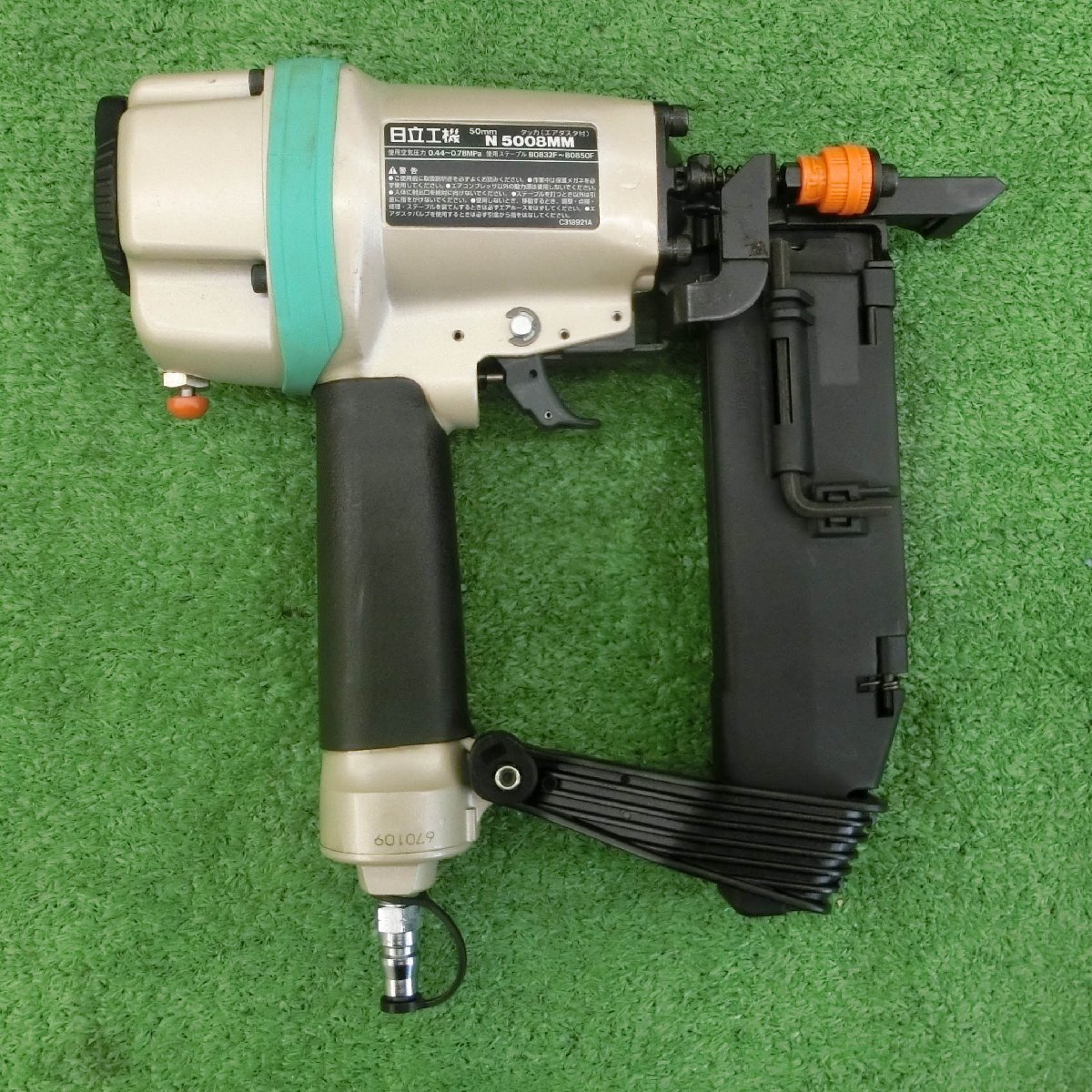 動作品♪日立 HIKOKI 常圧8mmフロアタッカー N5008MM 動作良好 geogis.rs