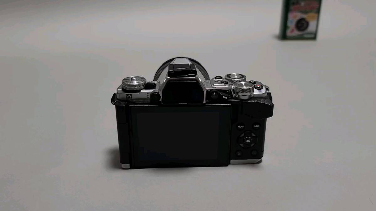 OLYMPUS OM-D E-M5 Mark II シルバー ボディ(純正14-150mmジャンク