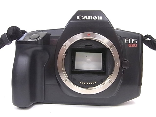 e8309　Canon EOS 620　キャノン　一眼レフ　カメラ　ブラックボディ　動作確認済_画像1
