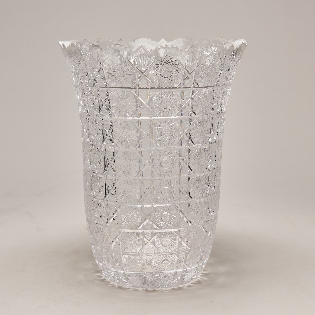 人気ブランド ボヘミアングラス チェコ製 花瓶 フラワーベース 