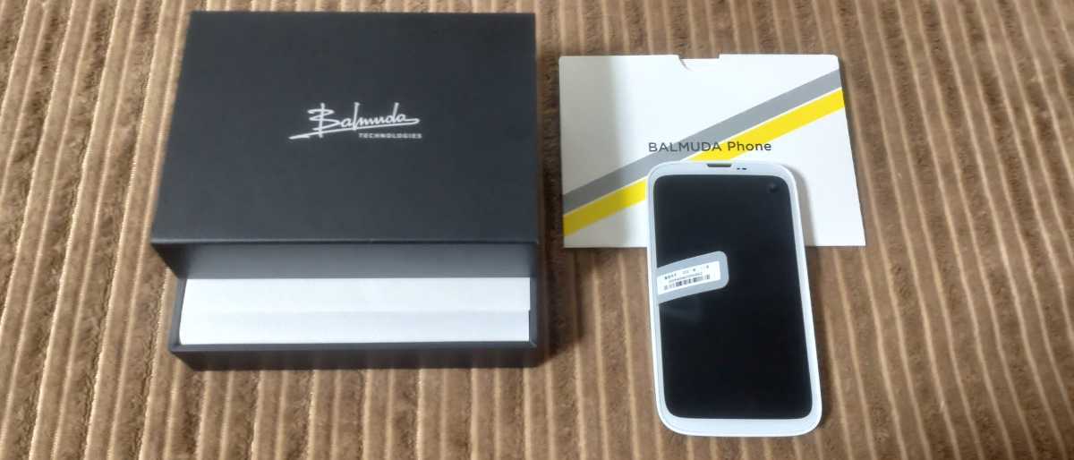 贈り物 バルミューダフォン BALMUDA Phone ホワイト ソフトバンク版 