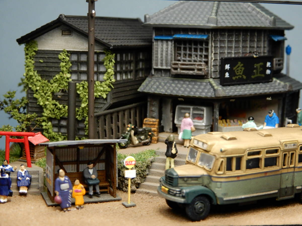 昭和奇譚 1/150ジオラマ「懐かしいバスが走る風景」LED電飾/ケース付 昭和奇譚 1/150ジオラマ「懐かしいバスが走る風景」LED電飾/ケース付