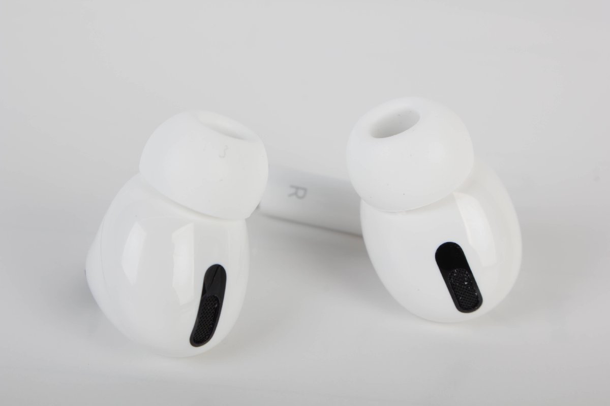 Apple AirPods Pro イヤホン ワイヤレス A2083 A2084 A2190 アップル エアーポッズプロ 【1円】 2205-197 