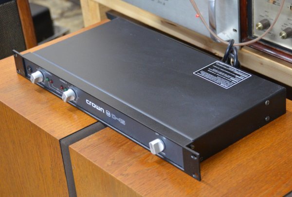 CROWN D45 パワーアンプ メインアンプ スタジオモニター 名機