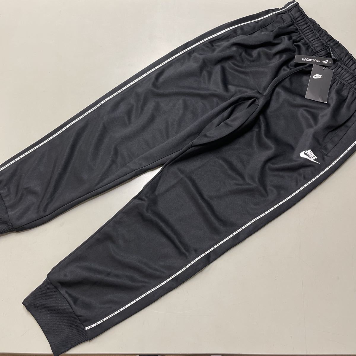 NIKE ジョガーパンツ 未使用 黒 ブラック ジャージ パンツ Mサイズ メンズ ナイキ スタンダードフィット STANDARD FIT