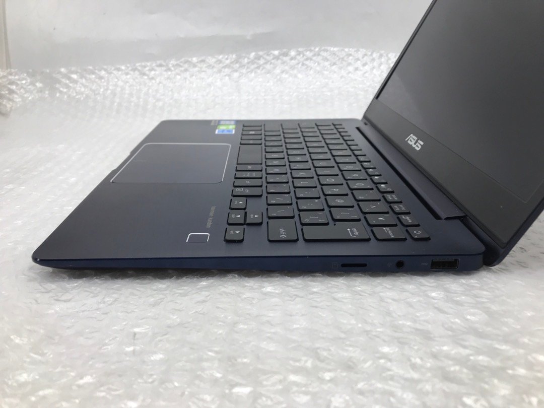 ASUS】ZenBook 13 UX331U Core i5-8250U メモリ8GB SSD256GB WiFi WEB
