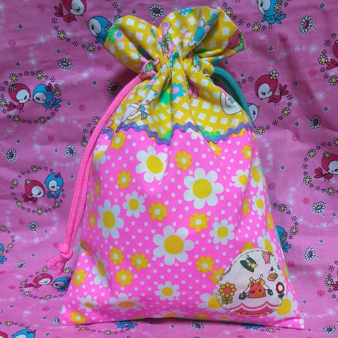 1pk 2 ピンクス生地とレトロアニマルがかわいい巾着袋ハンドメイド Pinks アップリケ コップ袋 パッチワーク 給食袋 品質検査済 コップ袋