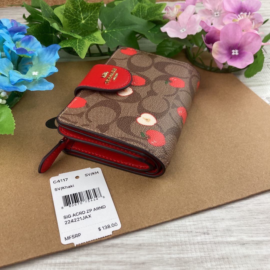 COACH コーチ 財布 レディース 新品 未使用 二つ折り財布 リンゴ COACH コーチ 財布 レディース 新品 未使用 二つ折り財布 リンゴ