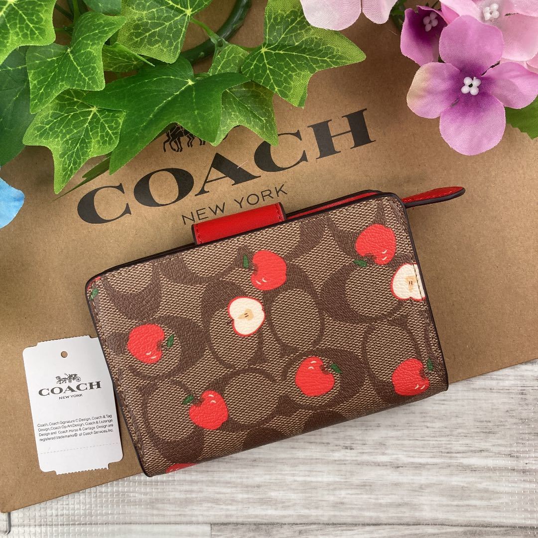 鑑定済 正規品 COACH 新品 二つ折り財布 アップル リンゴ シグネチャー