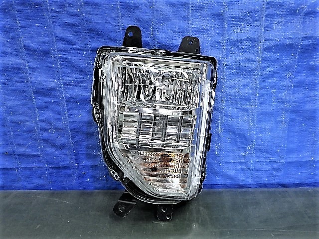 S394　eKクロススペース　B34A　B35A　B37A　B38A　左フォグ　LED　114-2377A　点灯OK　美品_画像1