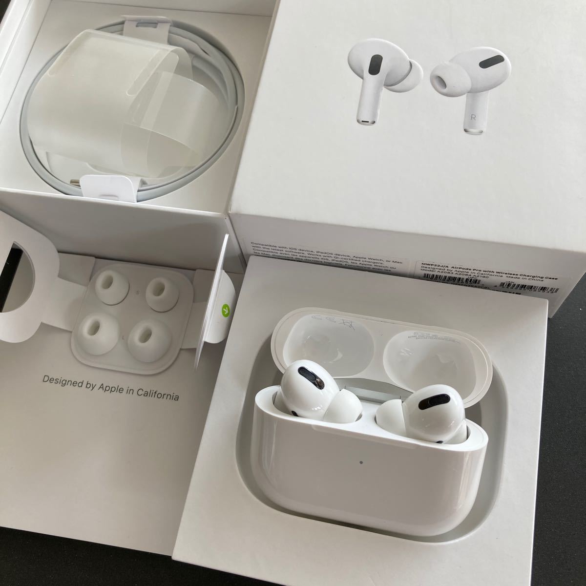 ポケットいっぱい air pods 極美品 付属品完備 - 通販 - motelparati