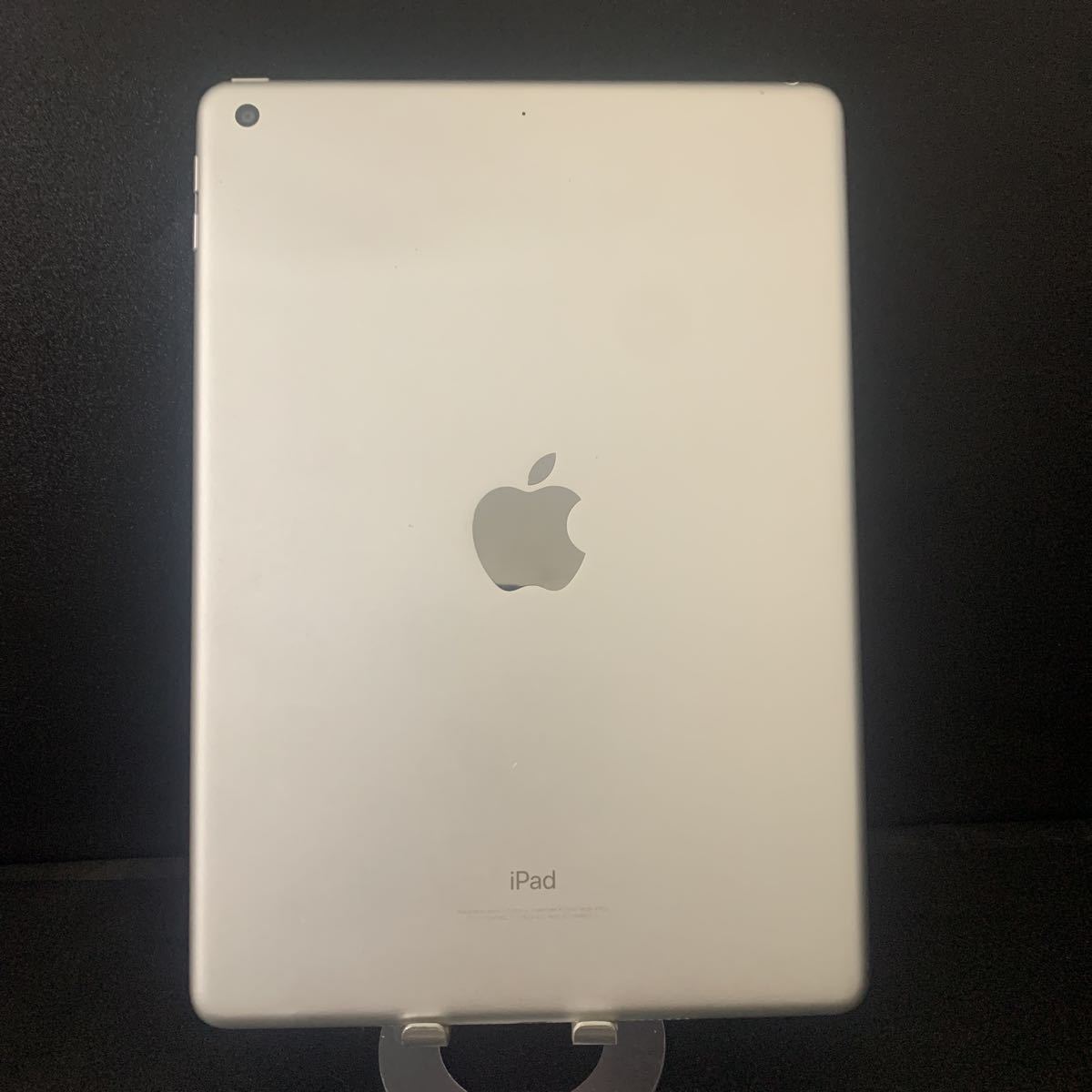 iPad 5 Apple Wi-Fiモデル 32g A1822_画像2