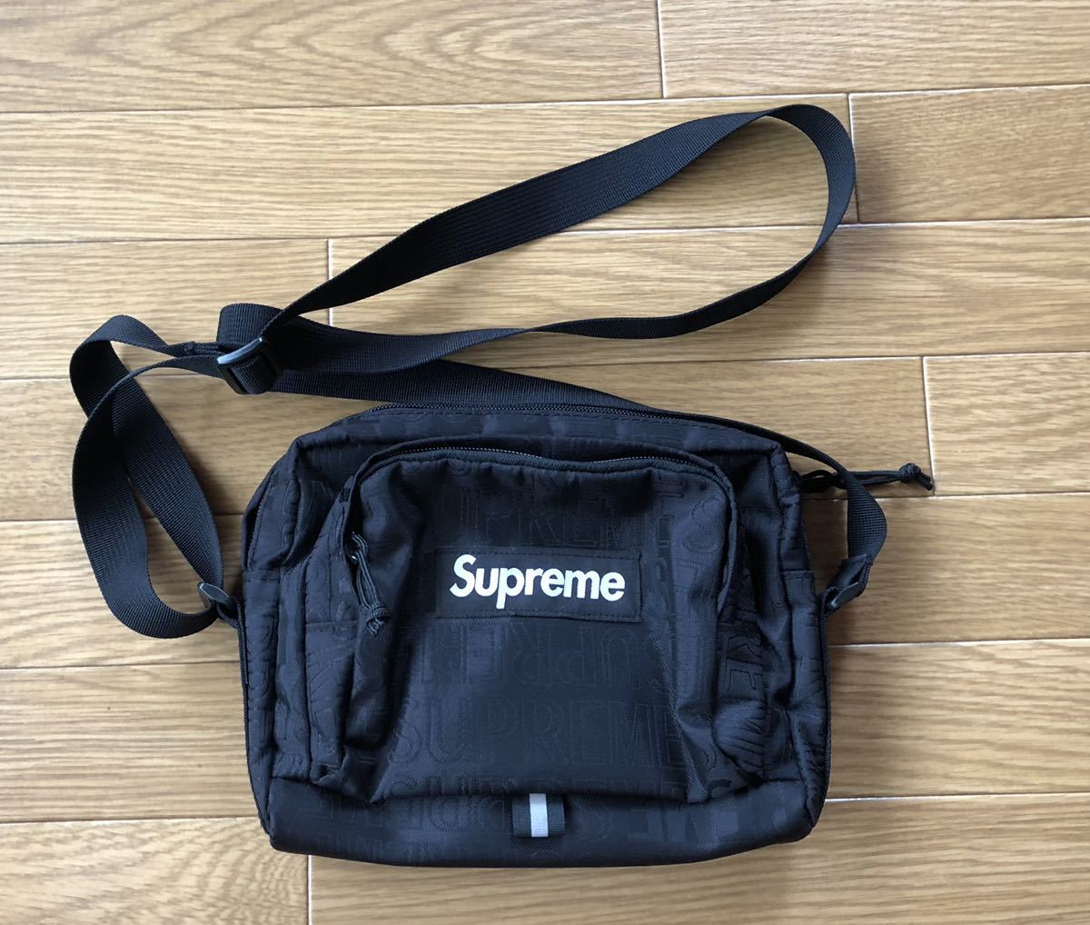 Supreme シュプリーム 本物 Box Logo ボックスロゴ 19SS ショルダーバッグ BAG バッグ　ウェストバッグ Box Logo Shoulder Bag_画像1